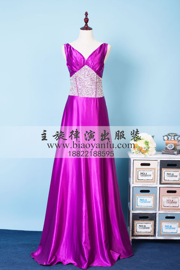 公司展厅地址 天津南开展示中心--总部 电话:022-27339221,18822188595 地址:东马路新安花园B座2号楼3门1603(乐天百货对面) 黑龙江哈尔滨展示中心 电话:0451-82511617,18646546136 地址:南岗宣化街盟科官邸A1栋1802 船舶电子大世界对面 演出服装租赁